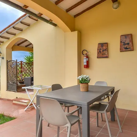 Bilocale Mimosa A Holiday home Lacona